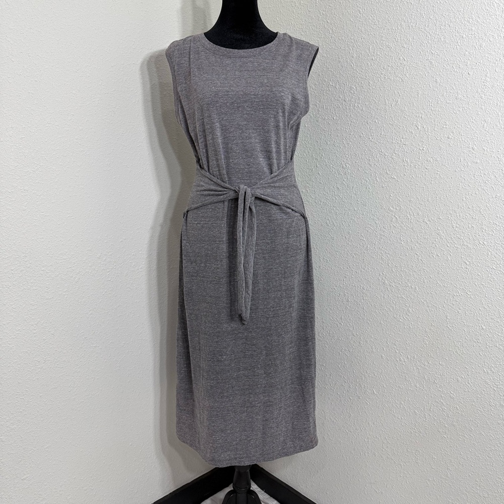 Susina Gray Sleeveless Sheath Midi Dress